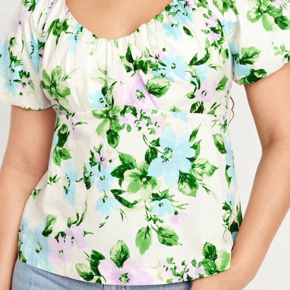 NWT OLD NAVY Waist-Defined V-Neck Top Color: White Floral - Picture 6 of 7